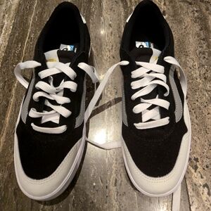 Vans sneakers women's size 10